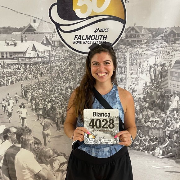 Meet your Posher, Bianca - Picture 1 of 1